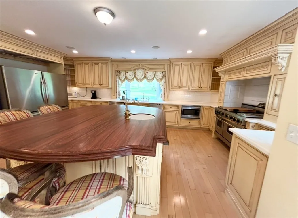 104 Taragreen Lane, Norwich, New York 13815, Norwich, New York 13815, 6 Bedrooms Bedrooms, 19 Rooms Rooms,7 BathroomsBathrooms,Residential,For Sale,104 Taragreen Lane, Norwich, New York 13815,R1619980