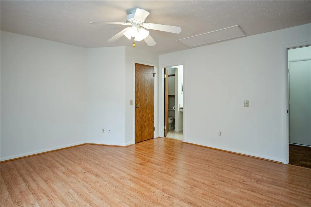 34 Gailhaven Court, Brighton, New York 14618, Brighton, New York 14618, 3 Bedrooms Bedrooms, 7 Rooms Rooms,2 BathroomsBathrooms,Residential,For Sale,34 Gailhaven Court, Brighton, New York 14618,R1623670