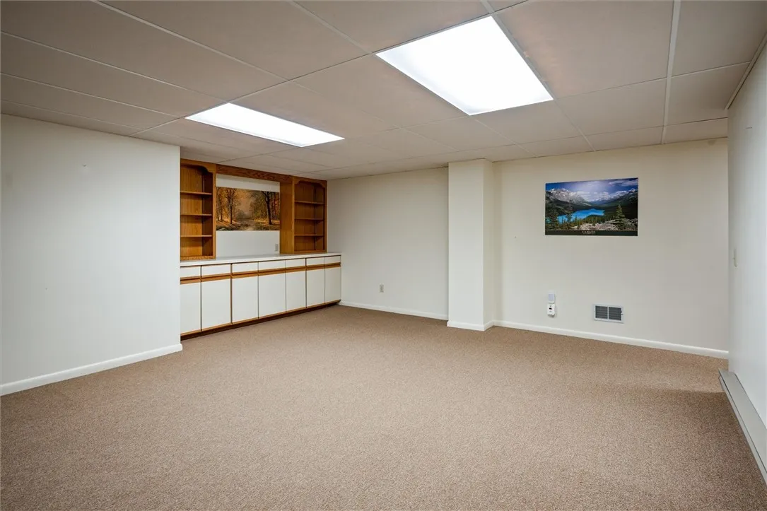 34 Gailhaven Court, Brighton, New York 14618, Brighton, New York 14618, 3 Bedrooms Bedrooms, 7 Rooms Rooms,2 BathroomsBathrooms,Residential,For Sale,34 Gailhaven Court, Brighton, New York 14618,R1623670