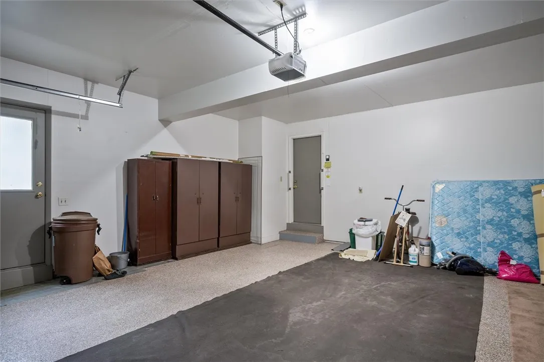 34 Gailhaven Court, Brighton, New York 14618, Brighton, New York 14618, 3 Bedrooms Bedrooms, 7 Rooms Rooms,2 BathroomsBathrooms,Residential,For Sale,34 Gailhaven Court, Brighton, New York 14618,R1623670