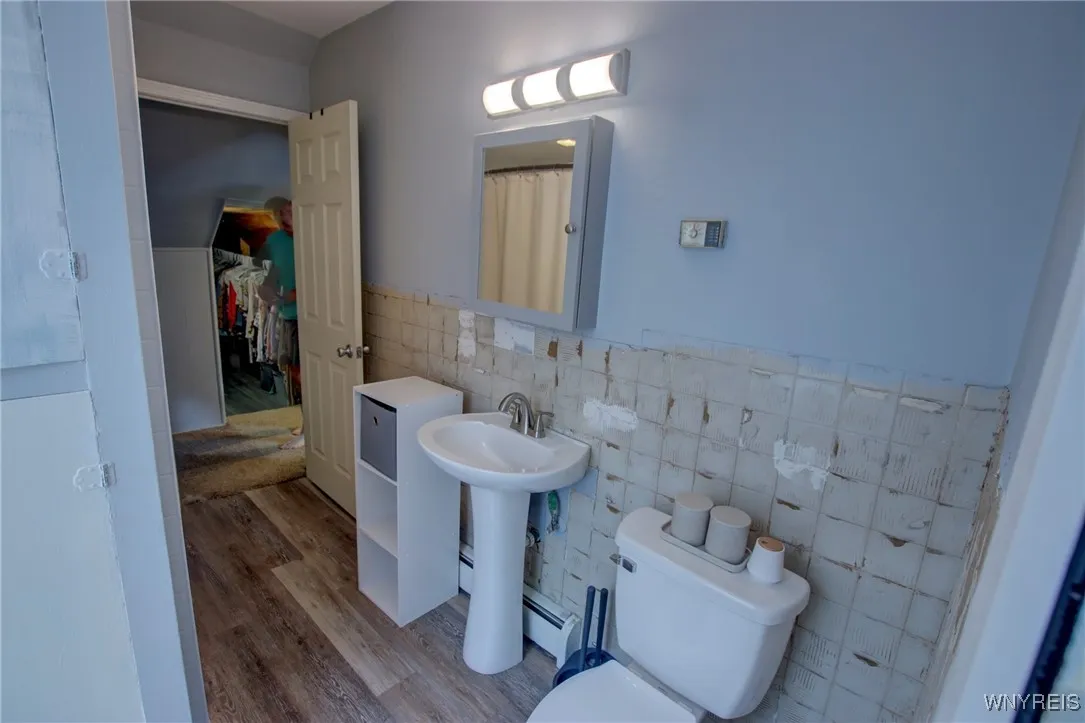 2020 Lakeview Road, Hamburg, New York 14085, Hamburg, New York 14085, 3 Bedrooms Bedrooms, 7 Rooms Rooms,Residential,For Sale,2020 Lakeview Road, Hamburg, New York 14085,B1623705