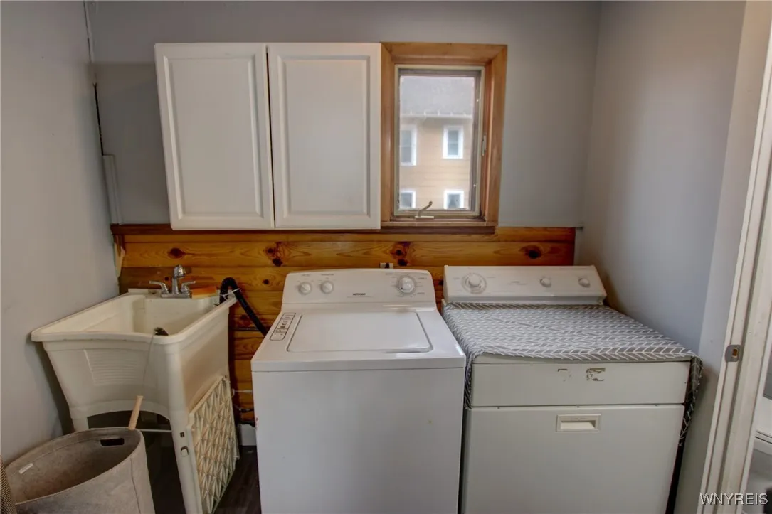 2020 Lakeview Road, Hamburg, New York 14085, Hamburg, New York 14085, 3 Bedrooms Bedrooms, 7 Rooms Rooms,Residential,For Sale,2020 Lakeview Road, Hamburg, New York 14085,B1623705