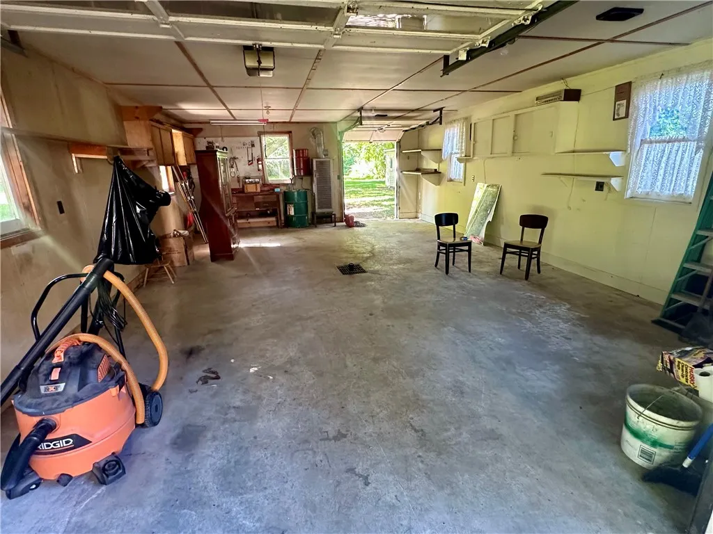 14 Maple Avenue, Leroy, New York 14482, Leroy, New York 14482, 3 Bedrooms Bedrooms, 9 Rooms Rooms,1 BathroomBathrooms,Residential,For Sale,14 Maple Avenue, Leroy, New York 14482,R1622976
