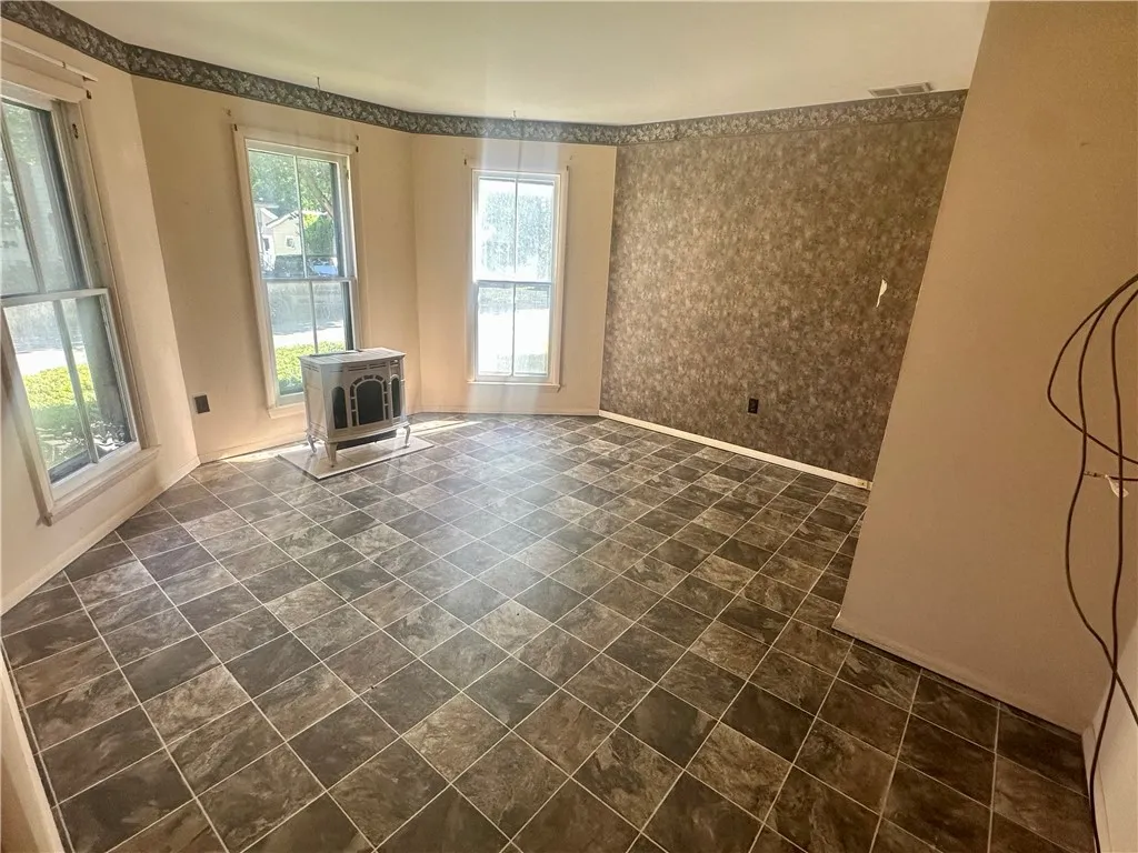 14 Maple Avenue, Leroy, New York 14482, Leroy, New York 14482, 3 Bedrooms Bedrooms, 9 Rooms Rooms,1 BathroomBathrooms,Residential,For Sale,14 Maple Avenue, Leroy, New York 14482,R1622976