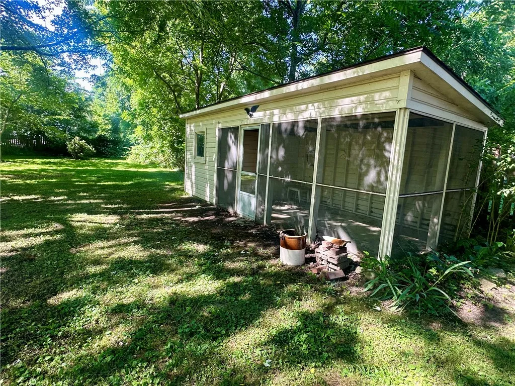14 Maple Avenue, Leroy, New York 14482, Leroy, New York 14482, 3 Bedrooms Bedrooms, 9 Rooms Rooms,1 BathroomBathrooms,Residential,For Sale,14 Maple Avenue, Leroy, New York 14482,R1622976