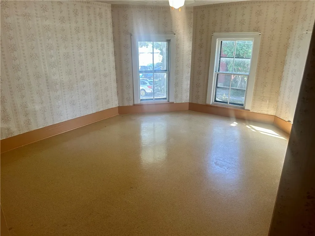 14 Maple Avenue, Leroy, New York 14482, Leroy, New York 14482, 3 Bedrooms Bedrooms, 9 Rooms Rooms,1 BathroomBathrooms,Residential,For Sale,14 Maple Avenue, Leroy, New York 14482,R1622976