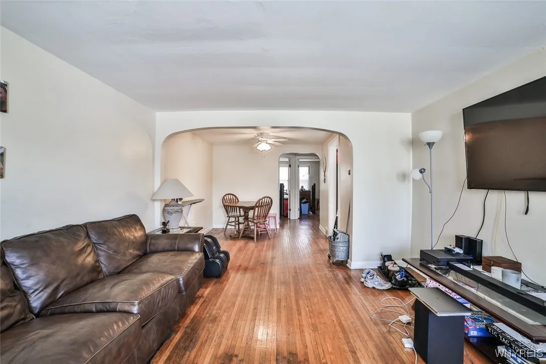 LIVING ROOM APT 3