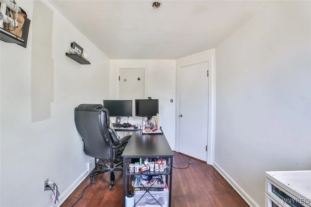 660 Cleveland Drive, Cheektowaga, New York 14425, Cheektowaga, New York 14425, 8 Bedrooms Bedrooms, ,4 BathroomsBathrooms,Residential,For Sale,660 Cleveland Drive, Cheektowaga, New York 14425,B1623855