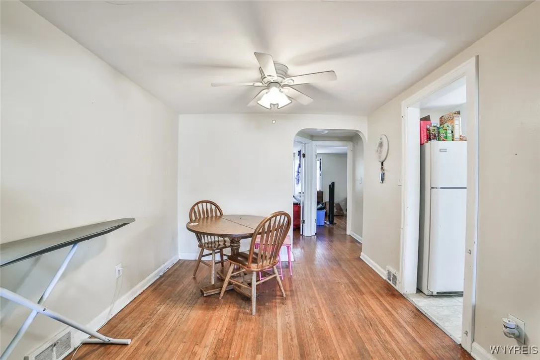 DINING ROOM APT 3