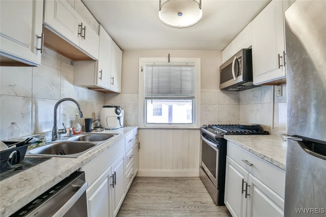 KITCHEN APT 4
