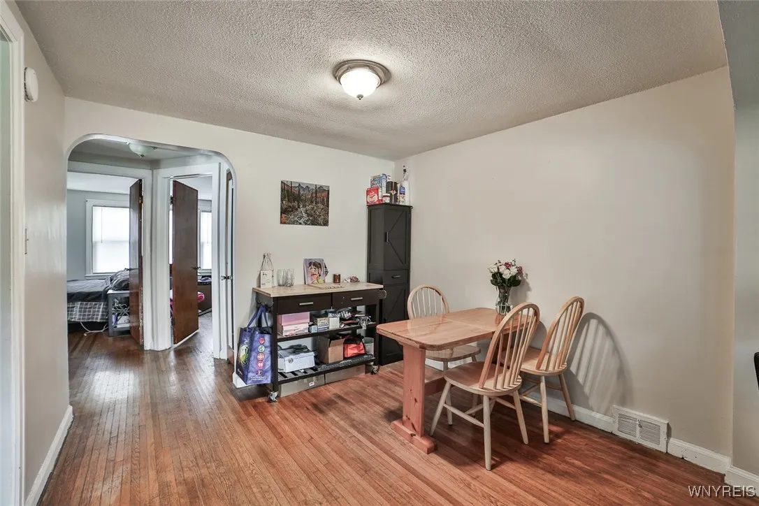 DINING ROOM APT 1