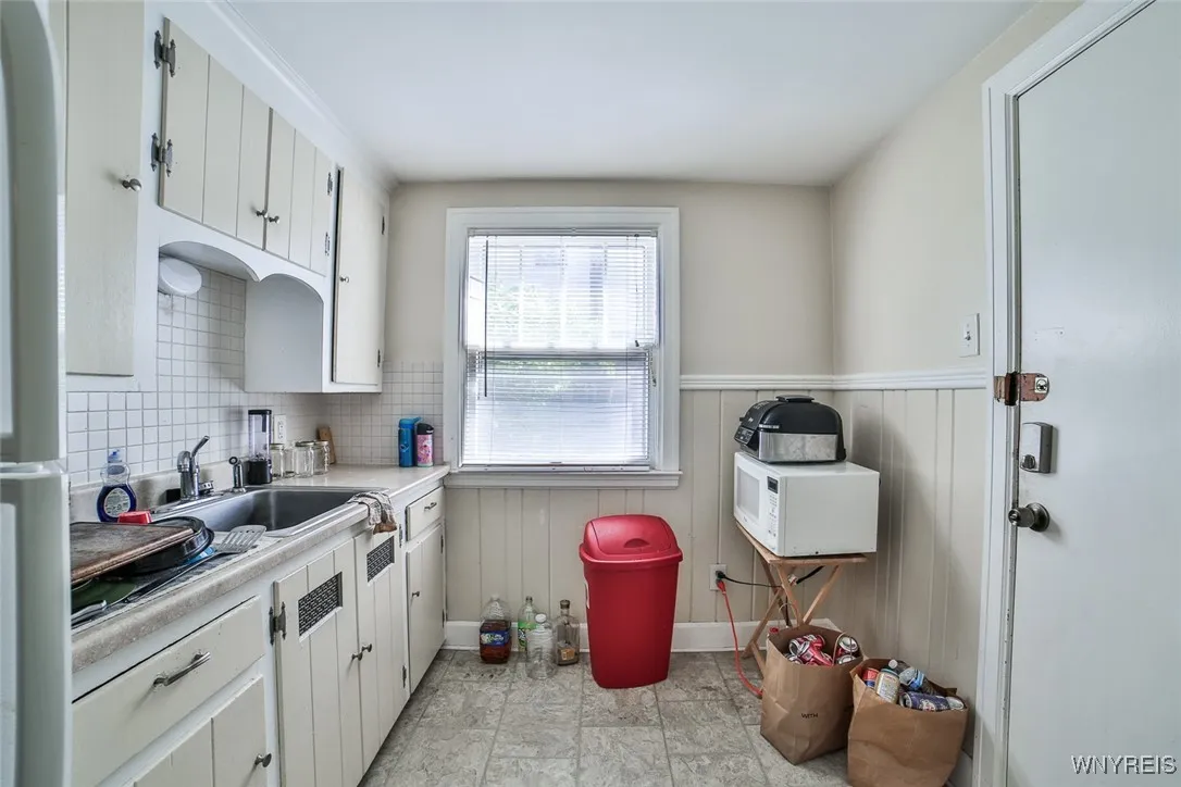 KITCHEN APT 3