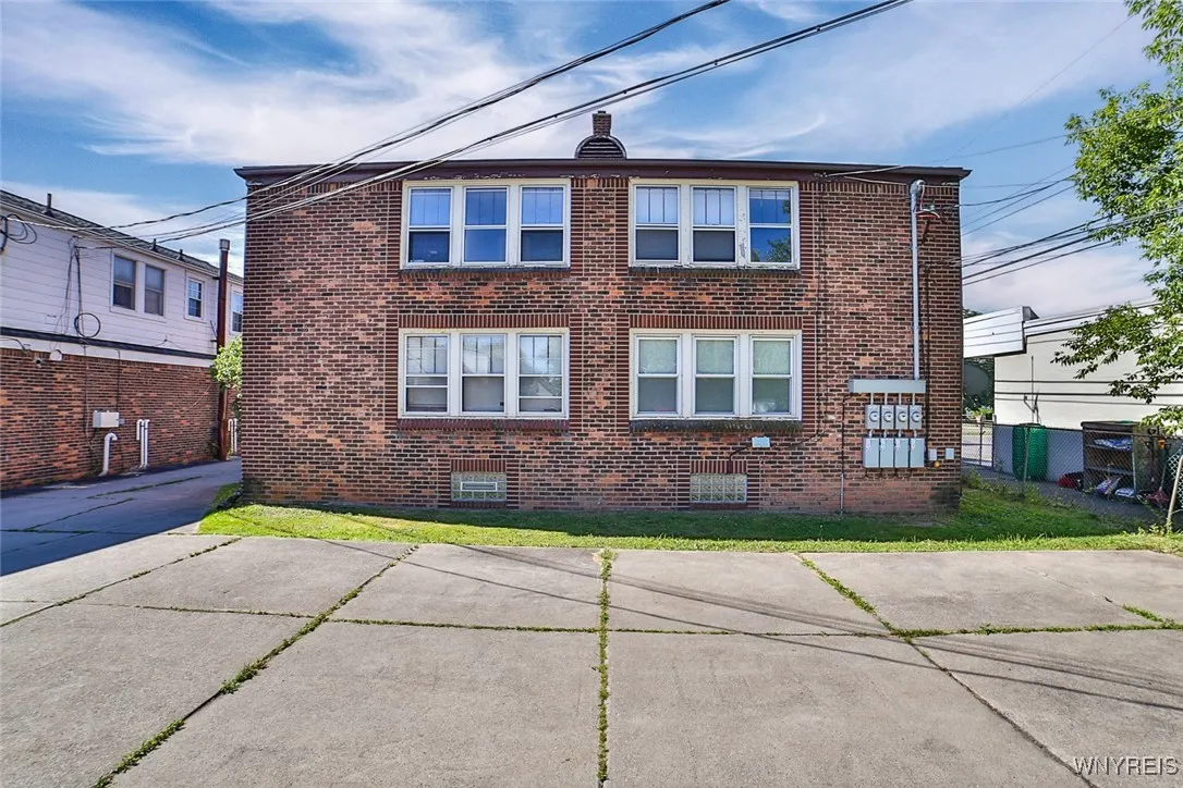 660 Cleveland Drive, Cheektowaga, New York 14425, Cheektowaga, New York 14425, 8 Bedrooms Bedrooms, ,4 BathroomsBathrooms,Residential,For Sale,660 Cleveland Drive, Cheektowaga, New York 14425,B1623855