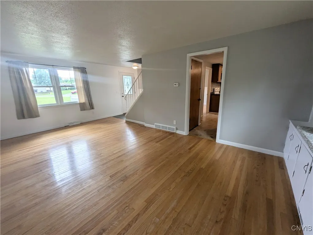 8242 Eden Lane, Lysander, New York 13027, Lysander, New York 13027, 4 Bedrooms Bedrooms, 7 Rooms Rooms,1 BathroomBathrooms,Residential,For Sale,8242 Eden Lane, Lysander, New York 13027,S1623859