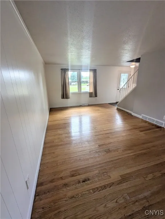 8242 Eden Lane, Lysander, New York 13027, Lysander, New York 13027, 4 Bedrooms Bedrooms, 7 Rooms Rooms,1 BathroomBathrooms,Residential,For Sale,8242 Eden Lane, Lysander, New York 13027,S1623859