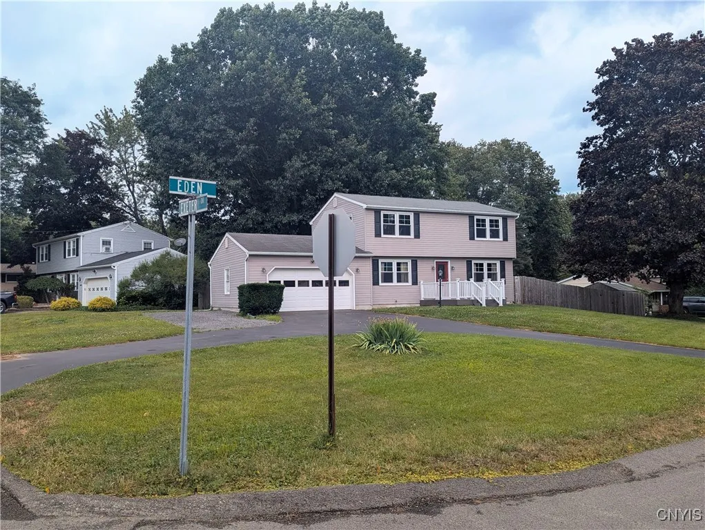 8242 Eden Lane, Lysander, New York 13027, Lysander, New York 13027, 4 Bedrooms Bedrooms, 7 Rooms Rooms,1 BathroomBathrooms,Residential,For Sale,8242 Eden Lane, Lysander, New York 13027,S1623859