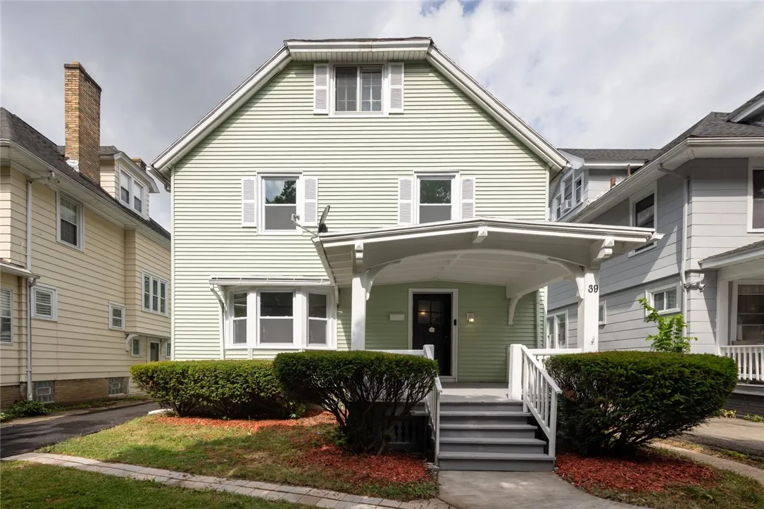 39 Rugby Avenue, Rochester, New York 14619, Rochester, New York 14619, 4 Bedrooms Bedrooms, 7 Rooms Rooms,1 BathroomBathrooms,Residential,For Sale,39 Rugby Avenue, Rochester, New York 14619,R1622992