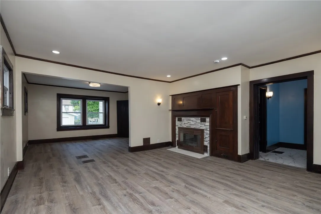 39 Rugby Avenue, Rochester, New York 14619, Rochester, New York 14619, 4 Bedrooms Bedrooms, 7 Rooms Rooms,1 BathroomBathrooms,Residential,For Sale,39 Rugby Avenue, Rochester, New York 14619,R1622992