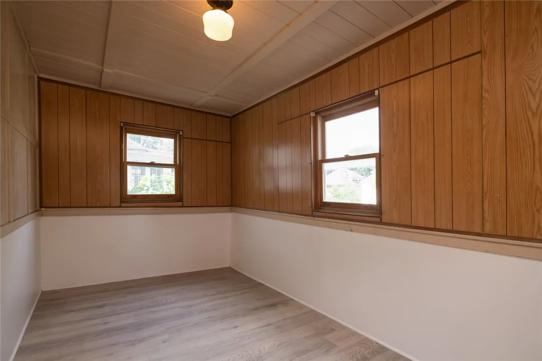 39 Rugby Avenue, Rochester, New York 14619, Rochester, New York 14619, 4 Bedrooms Bedrooms, 7 Rooms Rooms,1 BathroomBathrooms,Residential,For Sale,39 Rugby Avenue, Rochester, New York 14619,R1622992