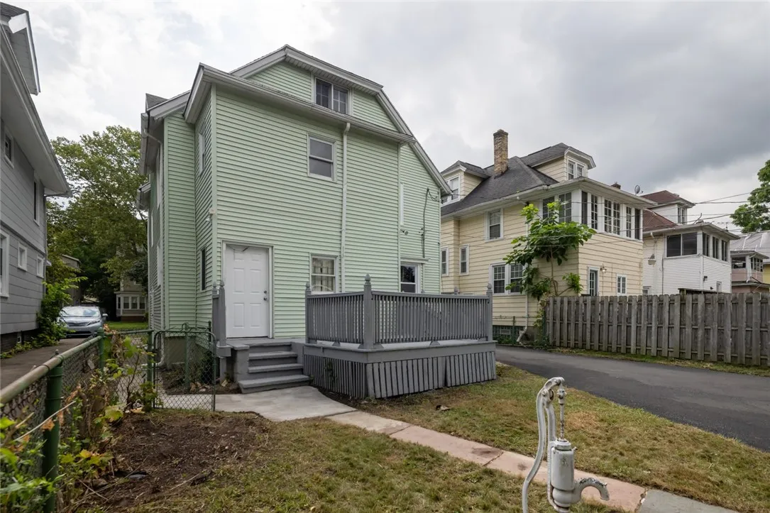39 Rugby Avenue, Rochester, New York 14619, Rochester, New York 14619, 4 Bedrooms Bedrooms, 7 Rooms Rooms,1 BathroomBathrooms,Residential,For Sale,39 Rugby Avenue, Rochester, New York 14619,R1622992