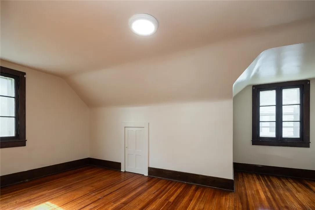 39 Rugby Avenue, Rochester, New York 14619, Rochester, New York 14619, 4 Bedrooms Bedrooms, 7 Rooms Rooms,1 BathroomBathrooms,Residential,For Sale,39 Rugby Avenue, Rochester, New York 14619,R1622992