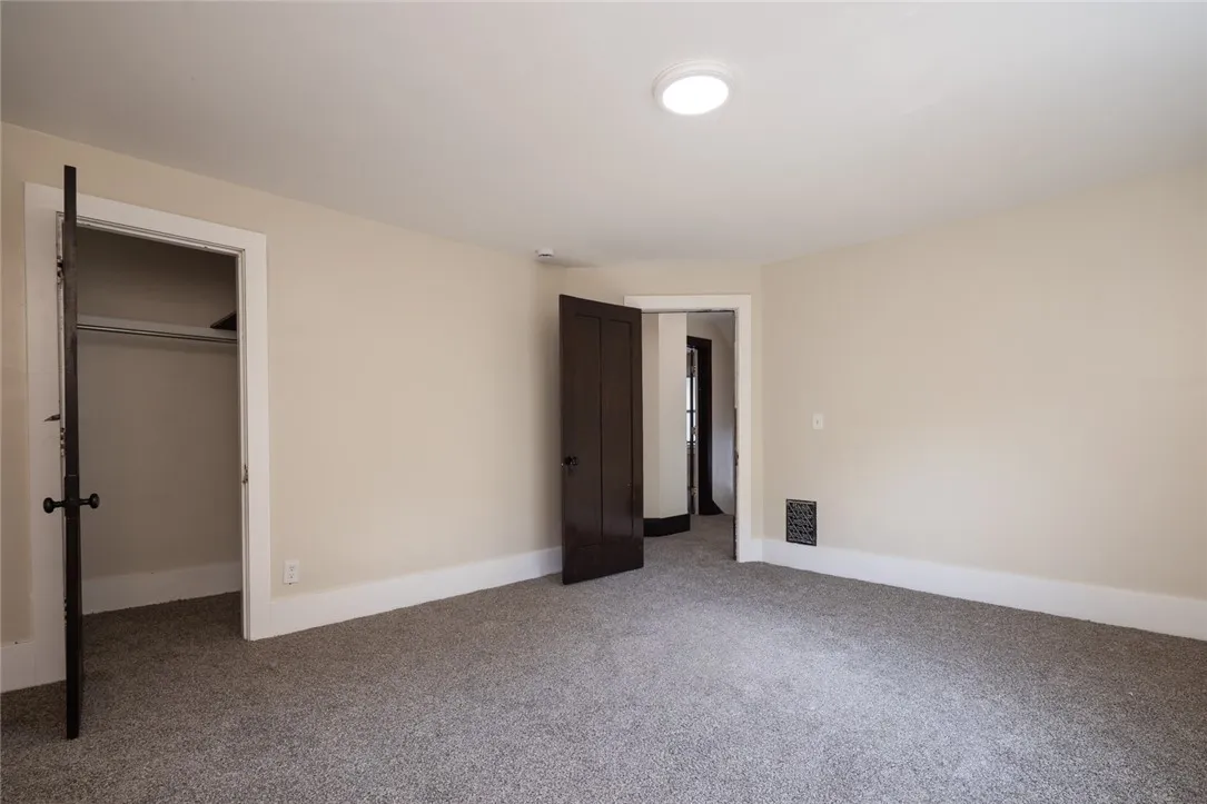 39 Rugby Avenue, Rochester, New York 14619, Rochester, New York 14619, 4 Bedrooms Bedrooms, 7 Rooms Rooms,1 BathroomBathrooms,Residential,For Sale,39 Rugby Avenue, Rochester, New York 14619,R1622992