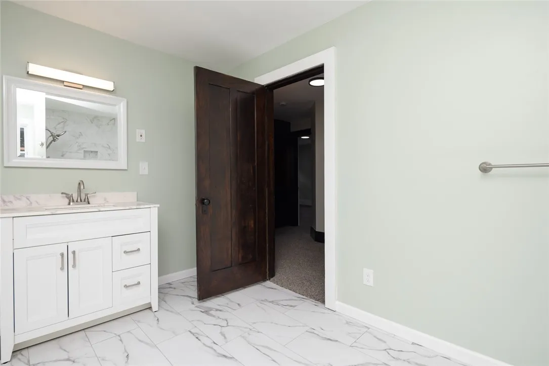 39 Rugby Avenue, Rochester, New York 14619, Rochester, New York 14619, 4 Bedrooms Bedrooms, 7 Rooms Rooms,1 BathroomBathrooms,Residential,For Sale,39 Rugby Avenue, Rochester, New York 14619,R1622992