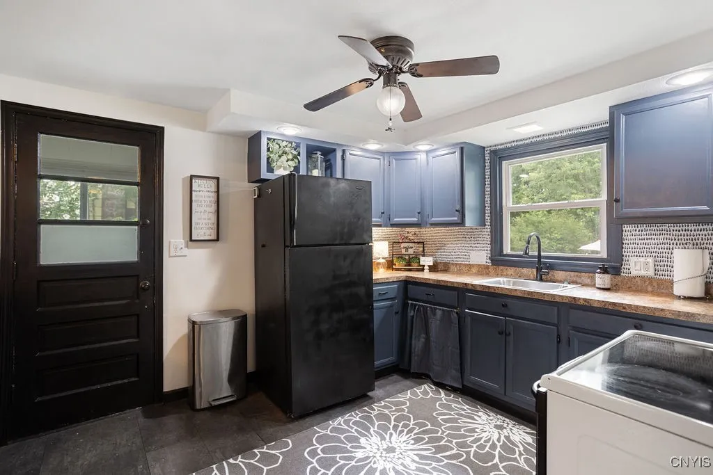 416 Garden City Drive, Salina, New York 13211, Salina, New York 13211, 3 Bedrooms Bedrooms, 6 Rooms Rooms,2 BathroomsBathrooms,Residential,For Sale,416 Garden City Drive, Salina, New York 13211,S1623708