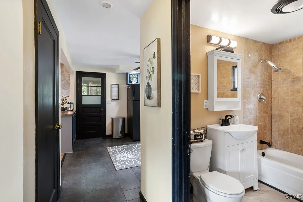 416 Garden City Drive, Salina, New York 13211, Salina, New York 13211, 3 Bedrooms Bedrooms, 6 Rooms Rooms,2 BathroomsBathrooms,Residential,For Sale,416 Garden City Drive, Salina, New York 13211,S1623708