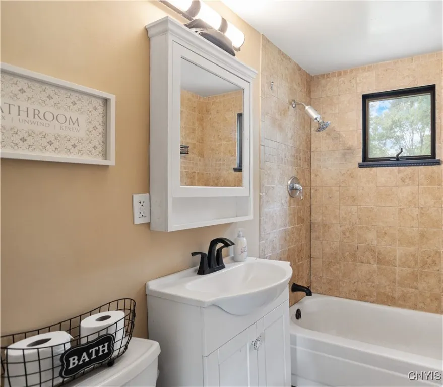 416 Garden City Drive, Salina, New York 13211, Salina, New York 13211, 3 Bedrooms Bedrooms, 6 Rooms Rooms,2 BathroomsBathrooms,Residential,For Sale,416 Garden City Drive, Salina, New York 13211,S1623708