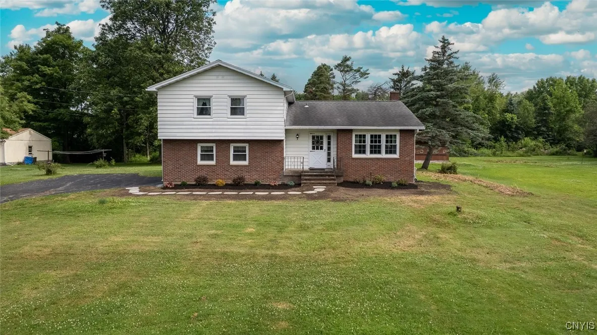 5157 Orangeport Road, Clay, New York 13029, Clay, New York 13029, 3 Bedrooms Bedrooms, 7 Rooms Rooms,2 BathroomsBathrooms,Residential,For Sale,5157 Orangeport Road, Clay, New York 13029,S1622360