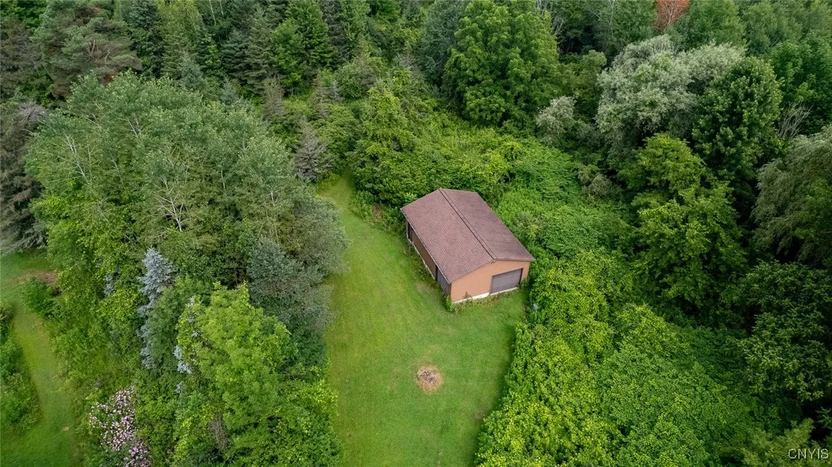 Garage/Outbuilding