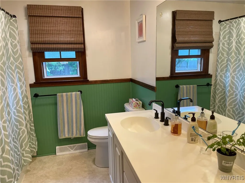 498 Fairmont Avenue, North Tonawanda, New York 141, North Tonawanda, New York 14120, 3 Bedrooms Bedrooms, 5 Rooms Rooms,1 BathroomBathrooms,Residential,For Sale,498 Fairmont Avenue, North Tonawanda, New York 141,B1623864