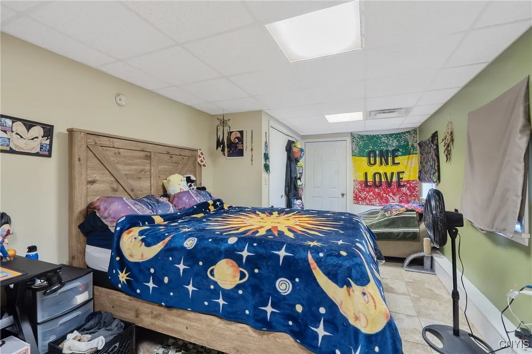 Huge bedroom - House 2