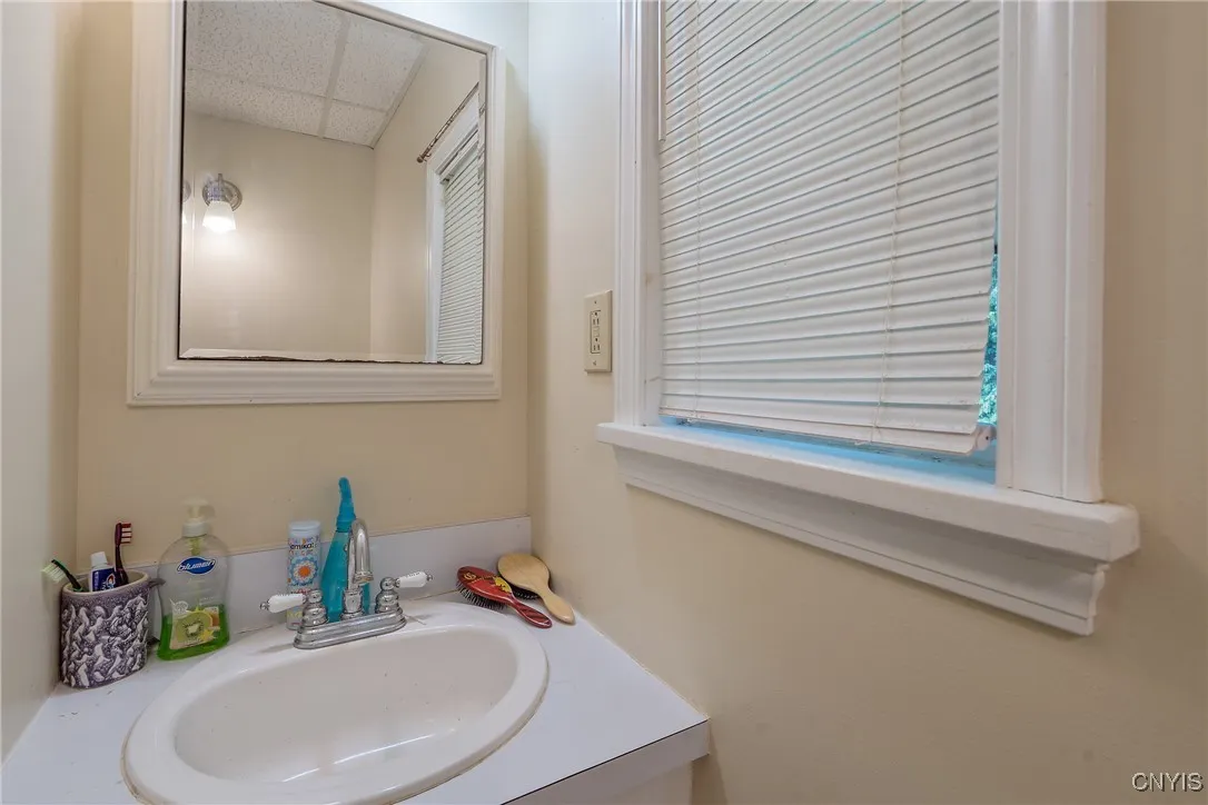 Large bathroom - House 2