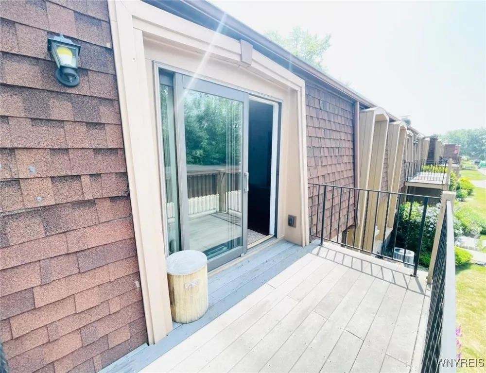 110 Charter Oaks Drive 3, Amherst, New York 14228, Amherst, New York 14228, 1 Bedroom Bedrooms, 4 Rooms Rooms,1 BathroomBathrooms,Residential,For Sale,110 Charter Oaks Drive 3, Amherst, New York 14228,B1623866