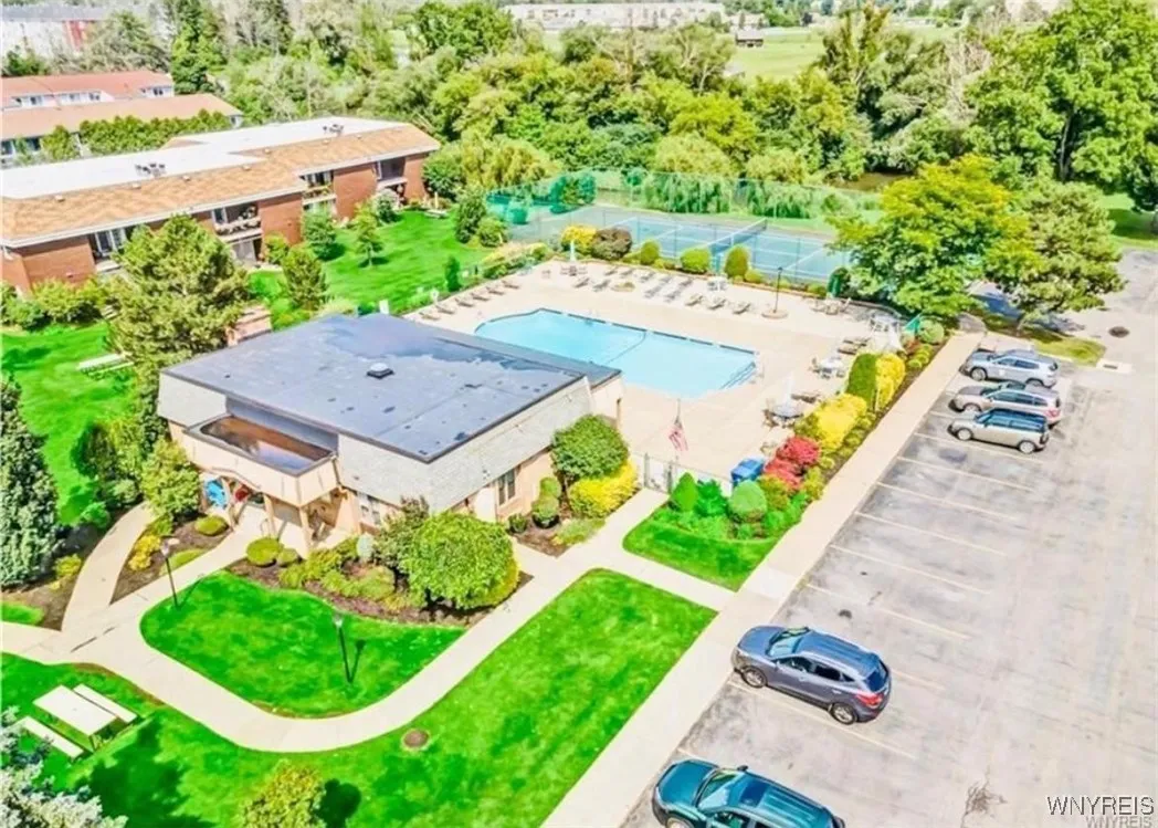 110 Charter Oaks Drive 3, Amherst, New York 14228, Amherst, New York 14228, 1 Bedroom Bedrooms, 4 Rooms Rooms,1 BathroomBathrooms,Residential,For Sale,110 Charter Oaks Drive 3, Amherst, New York 14228,B1623866