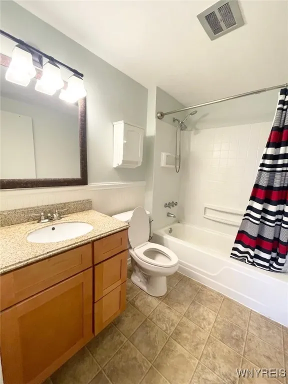 110 Charter Oaks Drive 3, Amherst, New York 14228, Amherst, New York 14228, 1 Bedroom Bedrooms, 4 Rooms Rooms,1 BathroomBathrooms,Residential,For Sale,110 Charter Oaks Drive 3, Amherst, New York 14228,B1623866