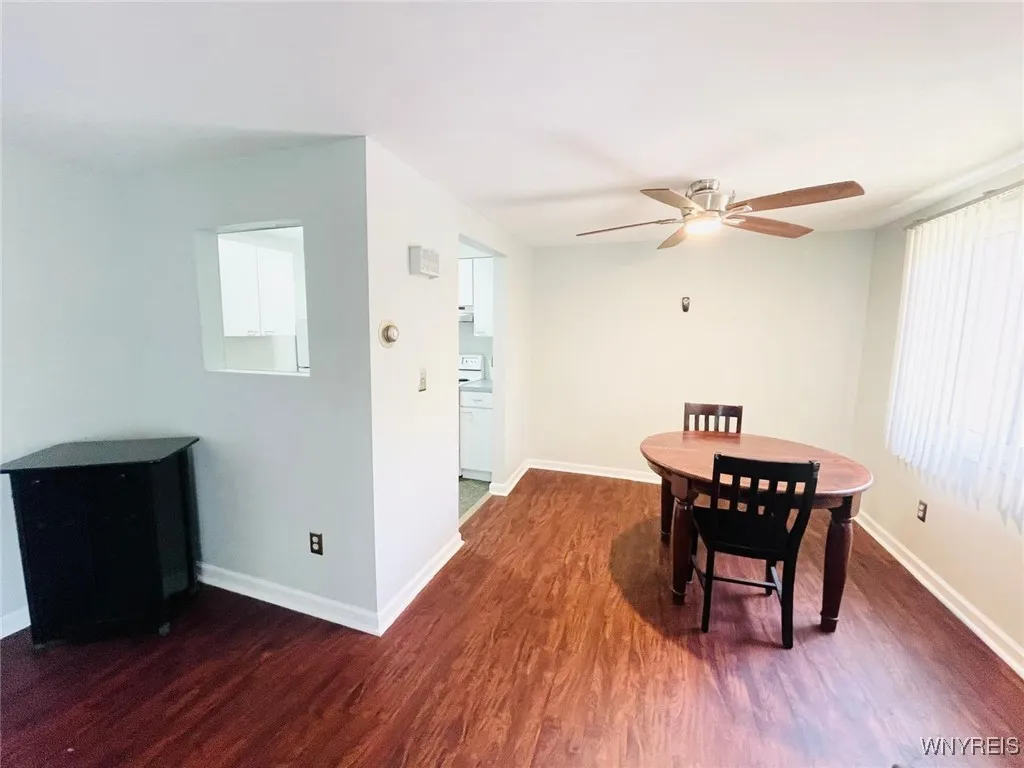 110 Charter Oaks Drive 3, Amherst, New York 14228, Amherst, New York 14228, 1 Bedroom Bedrooms, 4 Rooms Rooms,1 BathroomBathrooms,Residential,For Sale,110 Charter Oaks Drive 3, Amherst, New York 14228,B1623866