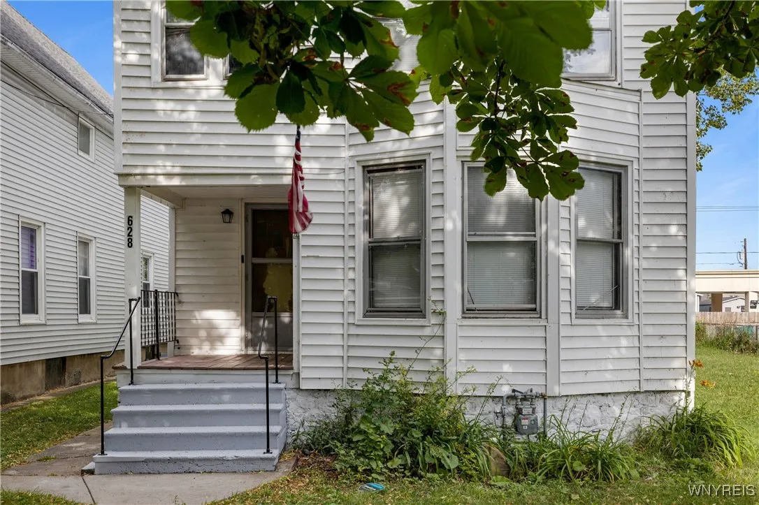 628 25th Street, Niagara Falls, New York 14301, Niagara Falls, New York 14301, 5 Bedrooms Bedrooms, 8 Rooms Rooms,2 BathroomsBathrooms,Residential,For Sale,628 25th Street, Niagara Falls, New York 14301,B1623868