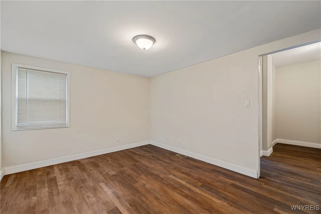 628 25th Street, Niagara Falls, New York 14301, Niagara Falls, New York 14301, 5 Bedrooms Bedrooms, 8 Rooms Rooms,2 BathroomsBathrooms,Residential,For Sale,628 25th Street, Niagara Falls, New York 14301,B1623868
