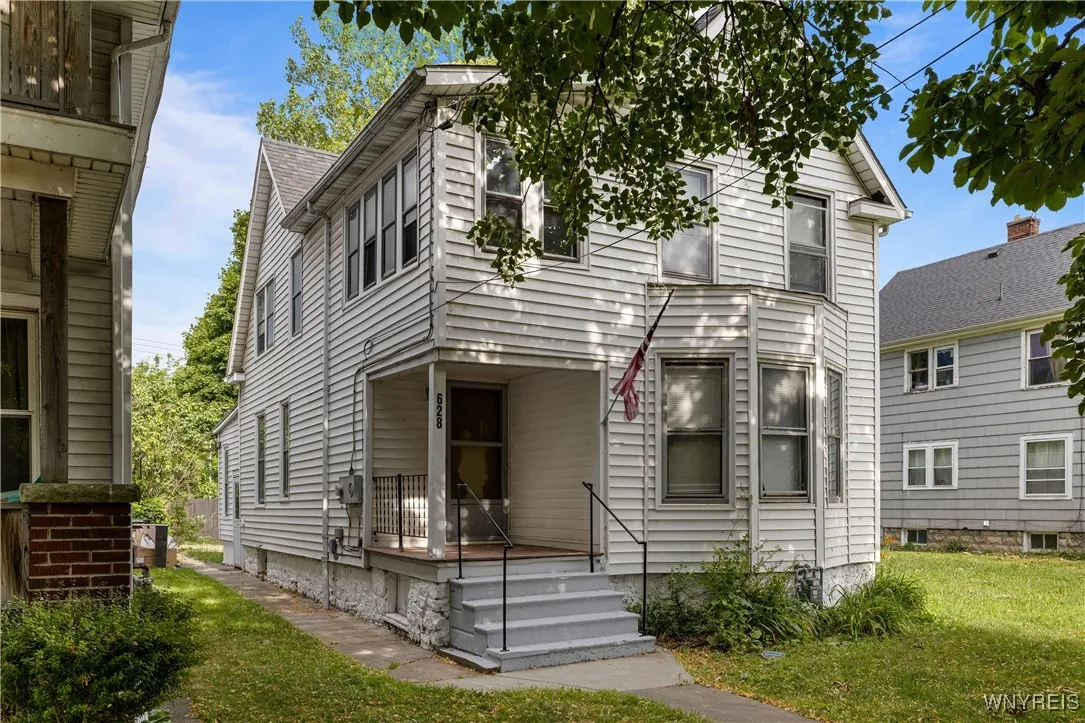 628 25th Street, Niagara Falls, New York 14301, Niagara Falls, New York 14301, 5 Bedrooms Bedrooms, 8 Rooms Rooms,2 BathroomsBathrooms,Residential,For Sale,628 25th Street, Niagara Falls, New York 14301,B1623868