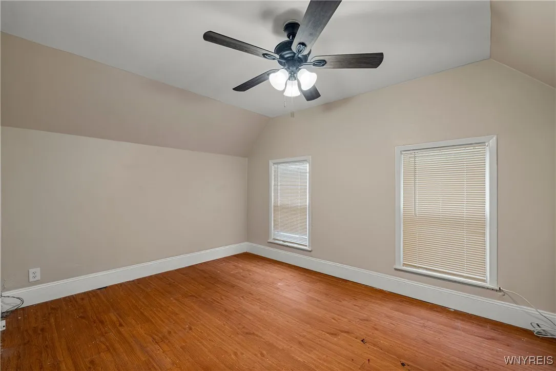 628 25th Street, Niagara Falls, New York 14301, Niagara Falls, New York 14301, 5 Bedrooms Bedrooms, 8 Rooms Rooms,2 BathroomsBathrooms,Residential,For Sale,628 25th Street, Niagara Falls, New York 14301,B1623868