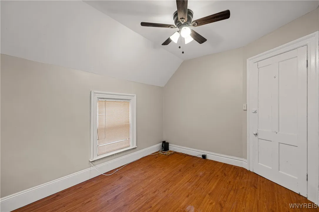628 25th Street, Niagara Falls, New York 14301, Niagara Falls, New York 14301, 5 Bedrooms Bedrooms, 8 Rooms Rooms,2 BathroomsBathrooms,Residential,For Sale,628 25th Street, Niagara Falls, New York 14301,B1623868