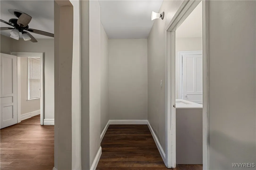628 25th Street, Niagara Falls, New York 14301, Niagara Falls, New York 14301, 5 Bedrooms Bedrooms, 8 Rooms Rooms,2 BathroomsBathrooms,Residential,For Sale,628 25th Street, Niagara Falls, New York 14301,B1623868
