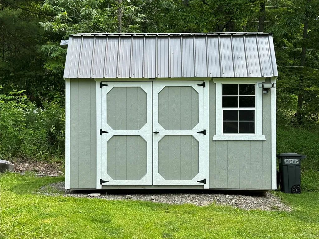 Shed