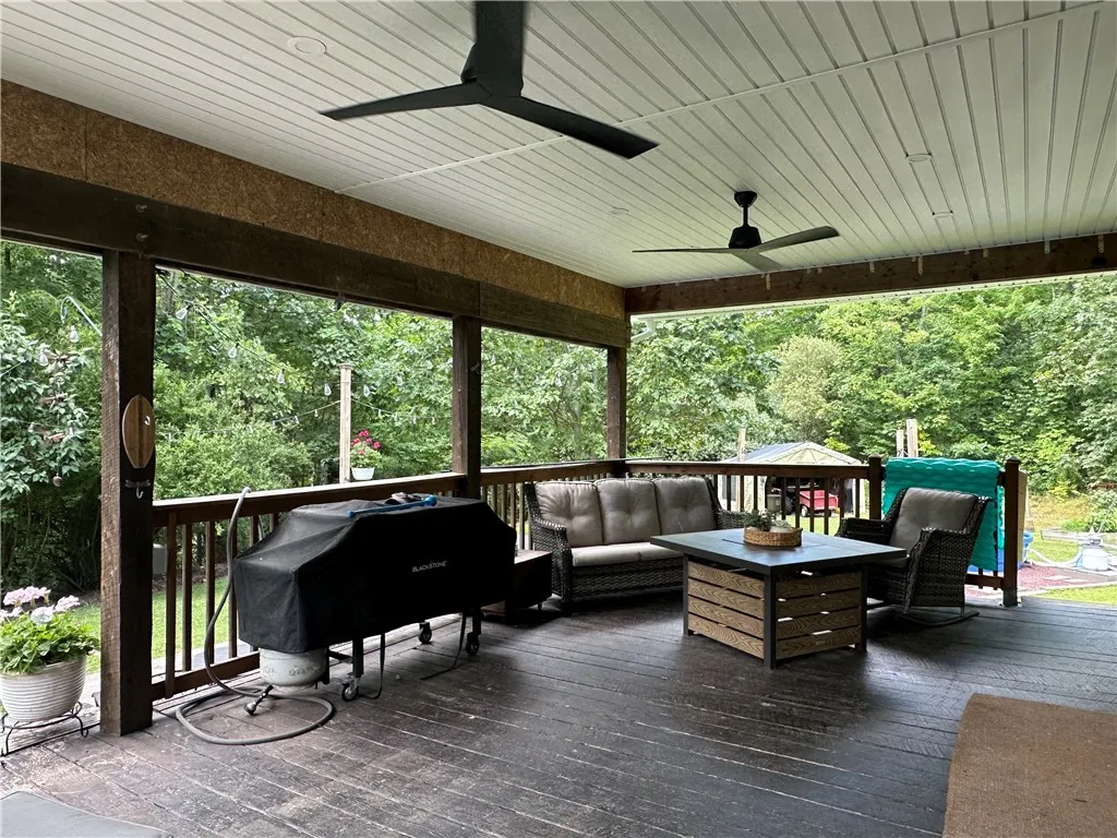 Covered Deck w/Lighting