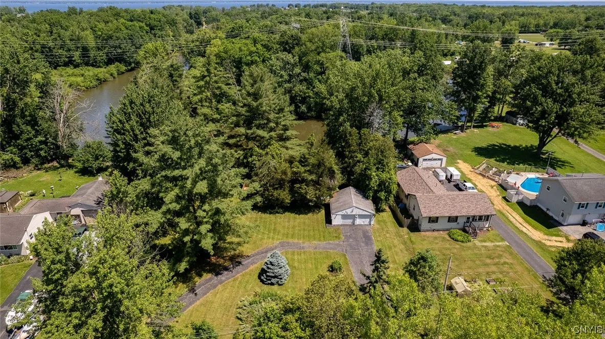 8196 Kneeskern Road, Cicero, New York 13030, Cicero, New York 13030, 2 Bedrooms Bedrooms, 5 Rooms Rooms,1 BathroomBathrooms,Residential,For Sale,8196 Kneeskern Road, Cicero, New York 13030,S1623784
