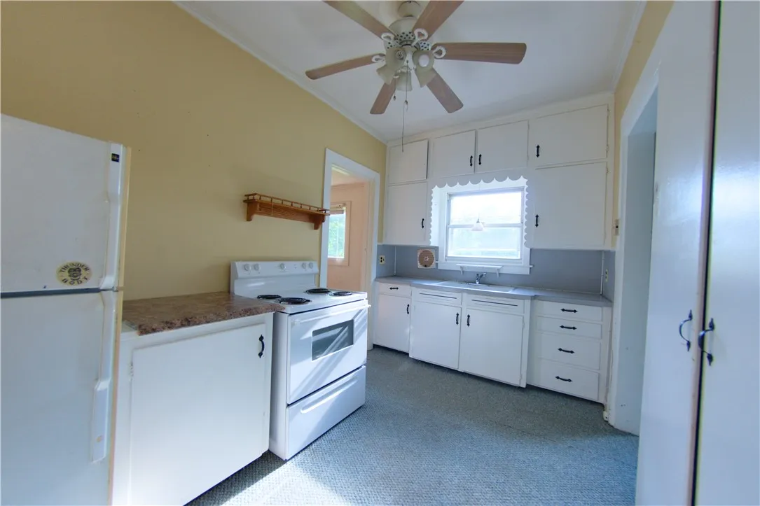 21 Linden Street, Livonia, New York 14487, Livonia, New York 14487, 4 Bedrooms Bedrooms, ,2 BathroomsBathrooms,Residential,For Sale,21 Linden Street, Livonia, New York 14487,R1623843