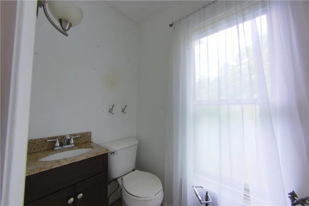 21 Linden Street, Livonia, New York 14487, Livonia, New York 14487, 4 Bedrooms Bedrooms, ,2 BathroomsBathrooms,Residential,For Sale,21 Linden Street, Livonia, New York 14487,R1623843